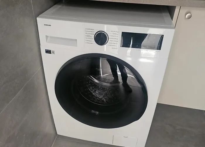 Close To Old Town & Amenities 1