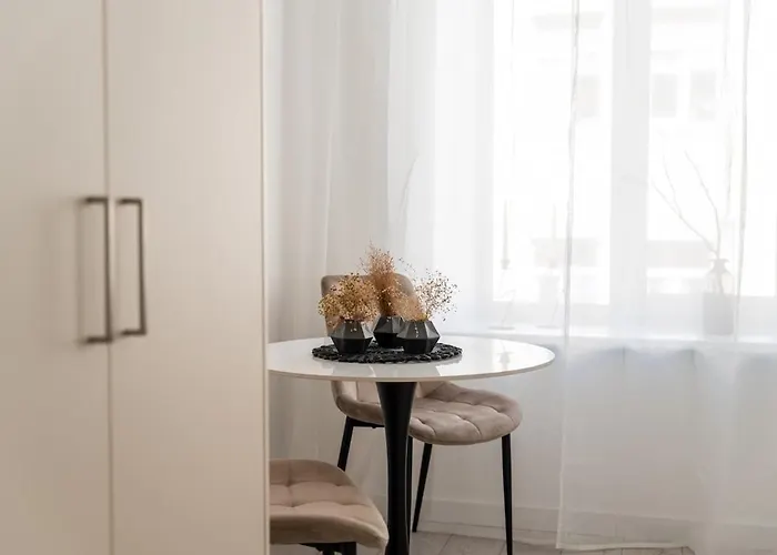 Close To Old Town & Amenities 1 *